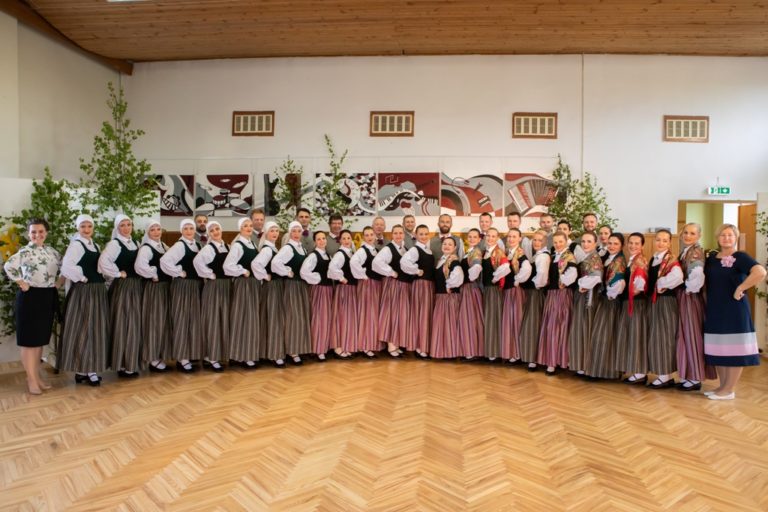 2019.05.17 – VPDK Krustu šķērsu koncerts _ Es gribu būt dzīves vidū 002