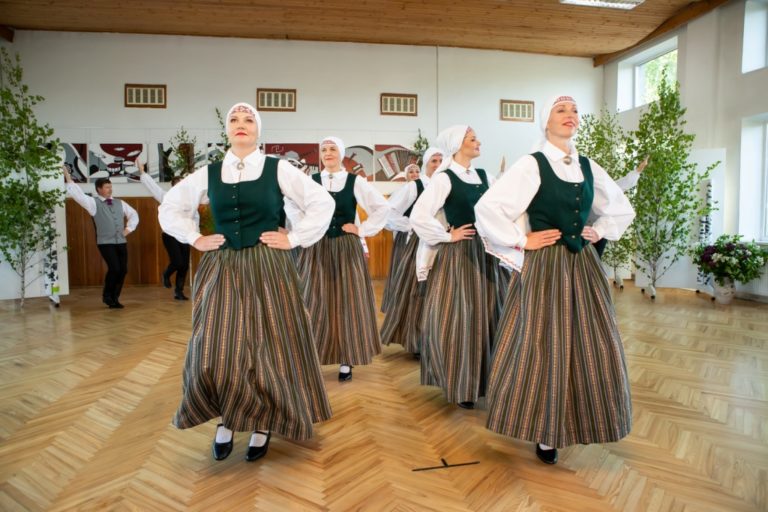 2019.05.17 – VPDK Krustu šķērsu koncerts _ Es gribu būt dzīves vidū 024