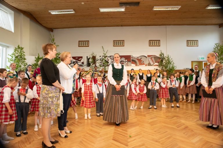 2019.05.17 – VPDK Krustu šķērsu koncerts _ Es gribu būt dzīves vidū 109